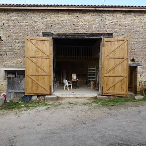 Fabrication et pose de portail de grange en Chêne massif1