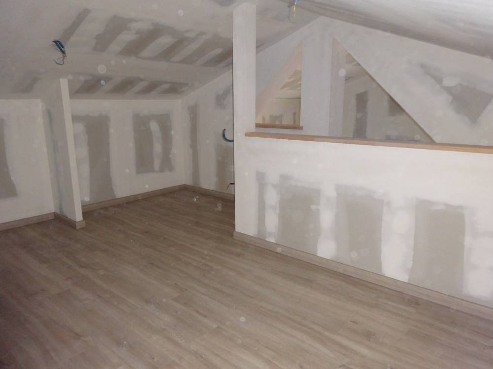 Isolation et plaque de plâtre par l'intérieur, pour création de logements 11-min